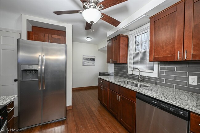 Photo - 3699 Bainbridge Rd