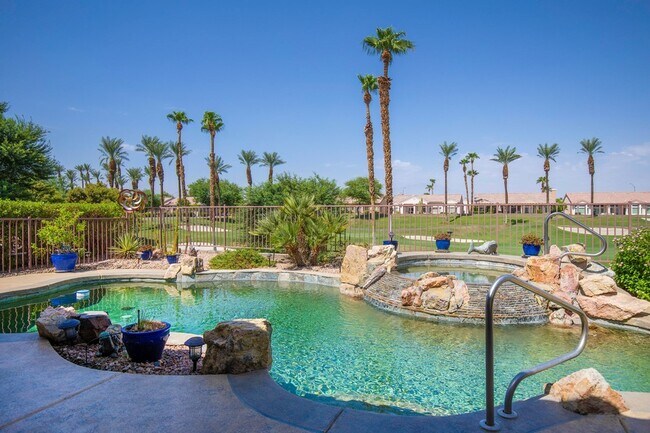 Photo - 37905 Pineknoll Ave