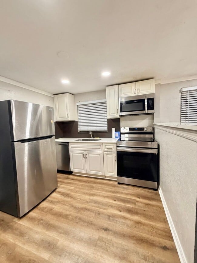 Photo - Super Cute 3/1 Walking Distance to High School and Downtown!
