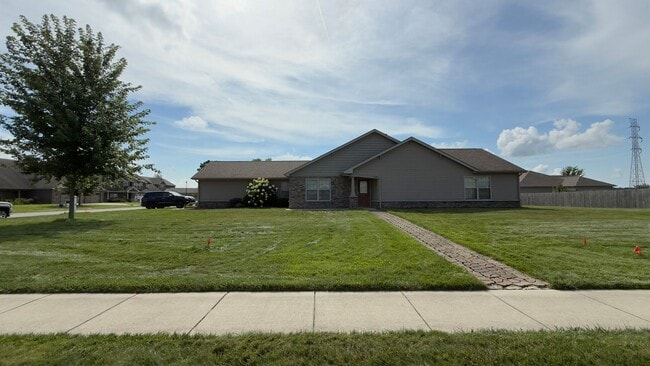 Building Photo - Updated 4-Bedroom Gem in West Lafayette – ... Rental