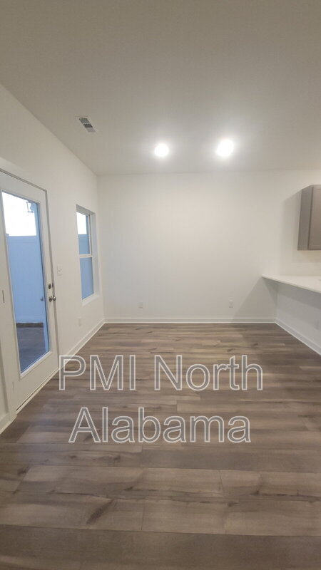 Photo - 7597 Discovery Pt Dr NW