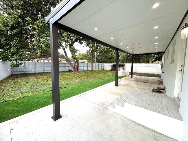 Photo - 265 NW 130th St