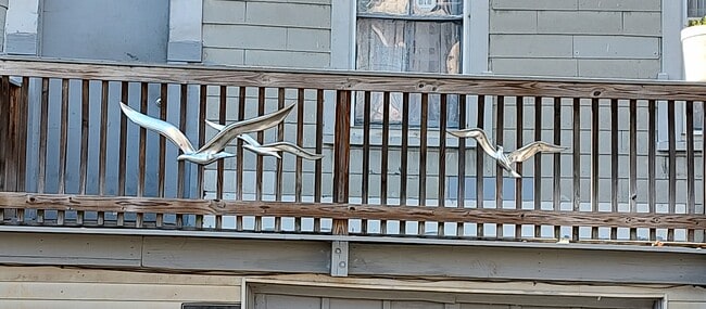 Building Photo - 34 Gifford Ave Unit 1st floor