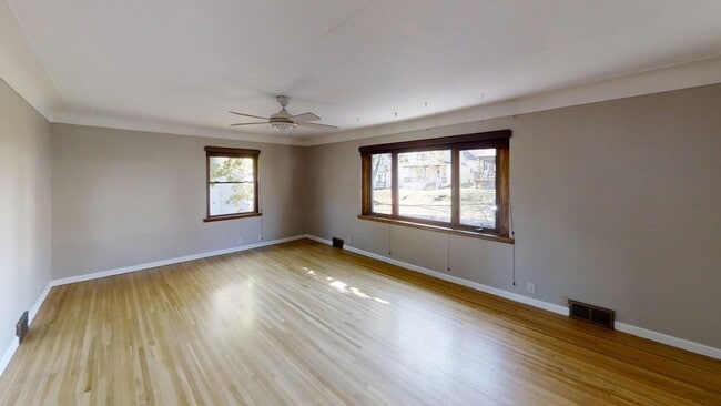 Photo - 910 N 56th Ave W Unit 910 N 56th Ave W - Apt 1