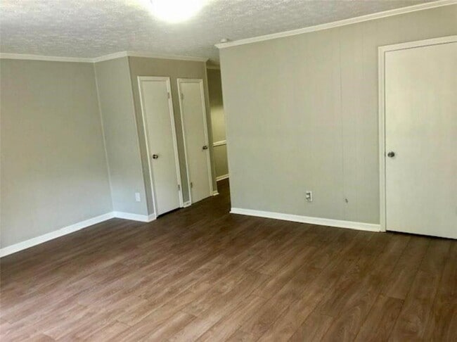 Photo - 4771 Valley Dale Dr SW