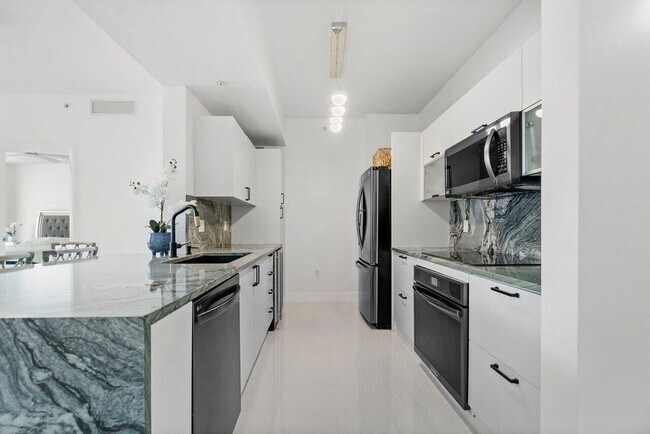 Photo - 550 Okeechobee Blvd Unidad 1809