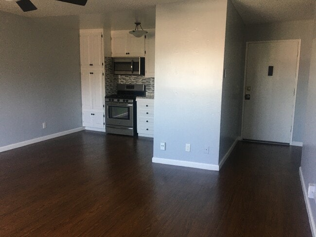 Photo - 1320 S St. Andrews Pl Apartments