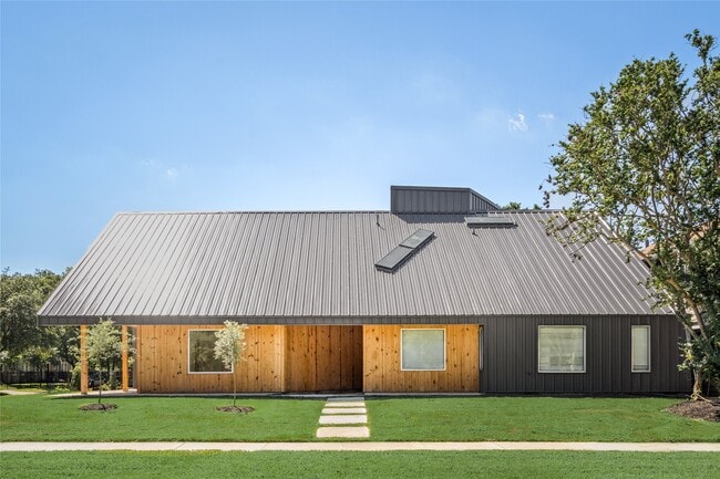 Photo - 4429 Woodside St