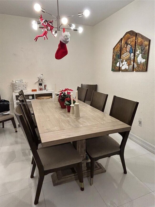 Photo - 4110 NE 24th St