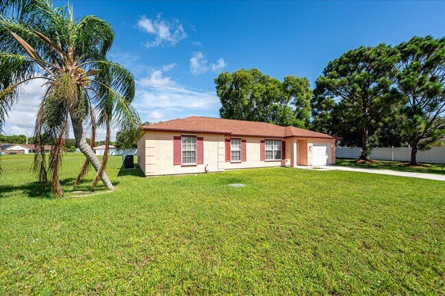 Photo - 2175 SE Heathwood Cir