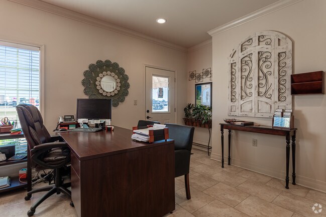 Leasing Office