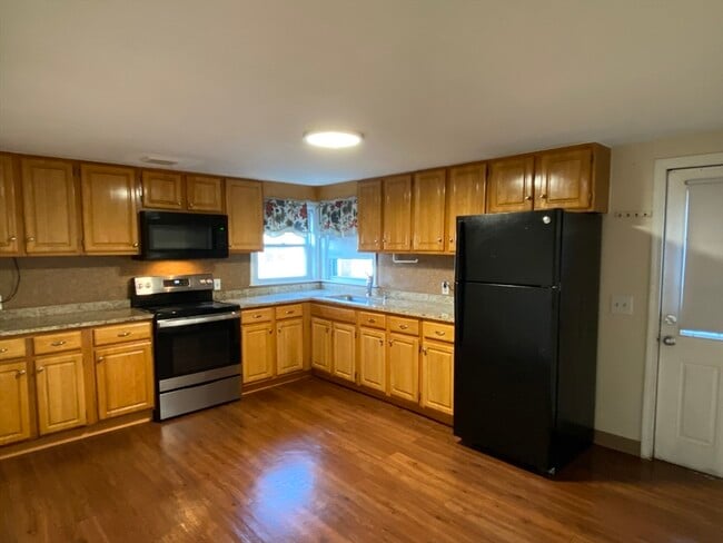 104 Amherst Ave