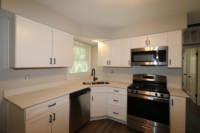 Photo - 155 Delmont Dr