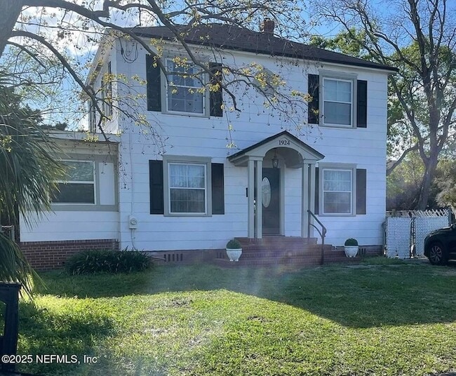 Building Photo - 1924 Arcadia Pl