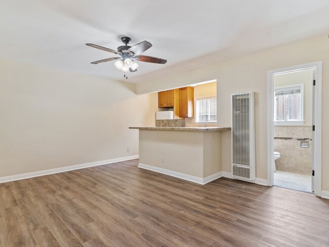 Photo - 1427 W Parade St Apartment Unit A2