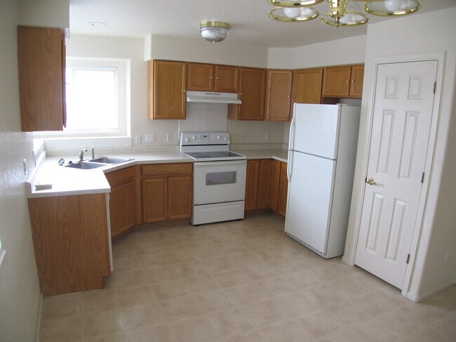 Photo - 433 Mountainside Ln