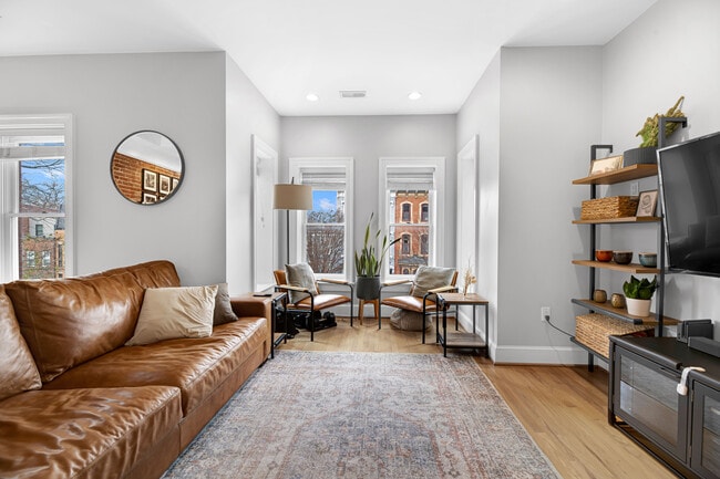 Photo - 444 M St NW