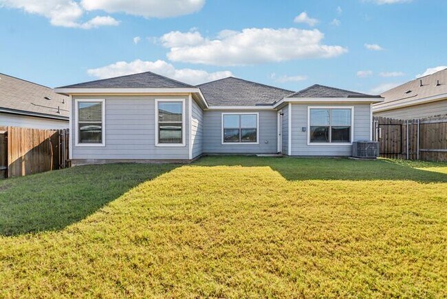 Photo - 3905 Northpointe Drive