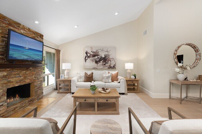 Living area - 2085 Caminito San Nicholas