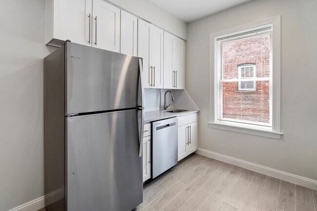 28 Gates Avenue Apartments