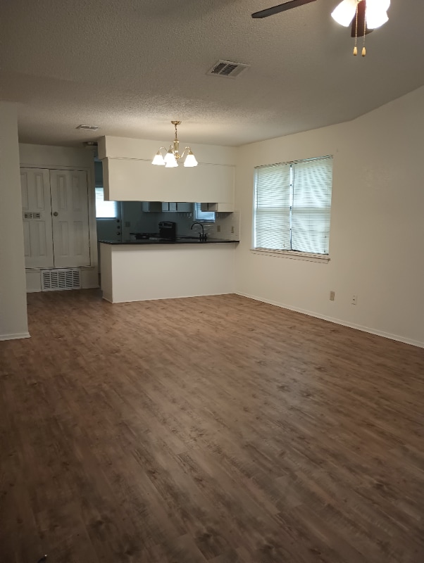 Building Photo - 1405 Chapelwood Dr Rental
