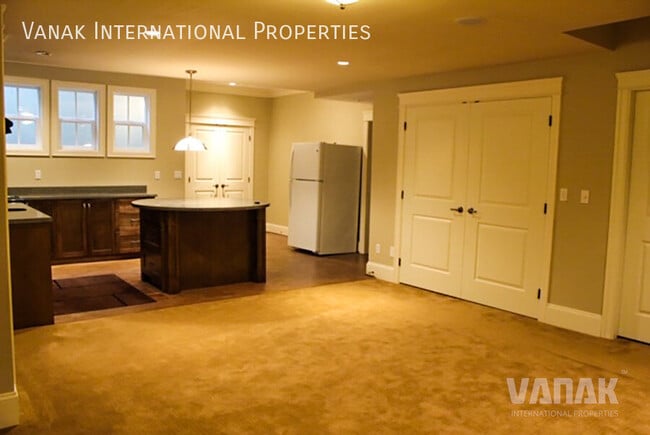 Spacious 2-Bedroom Basement Suite in Canyon Height