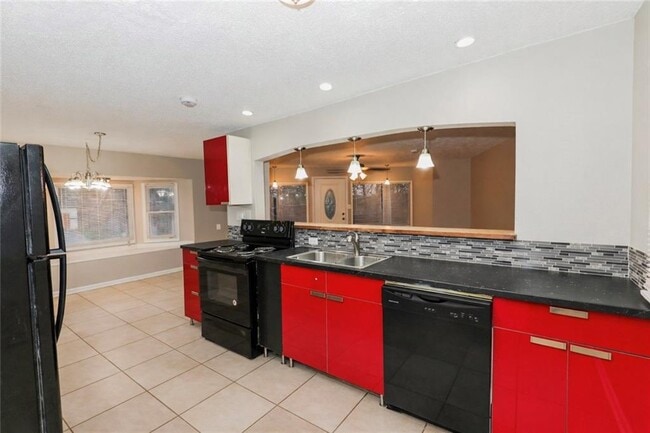 Photo - 2018 Pryor Rd SW