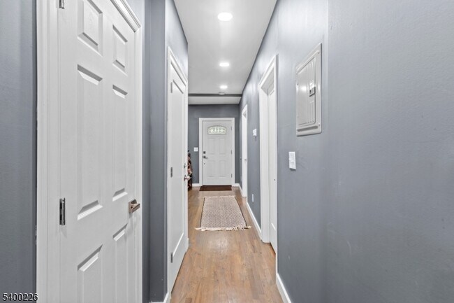 Photo - 110 Park Ave