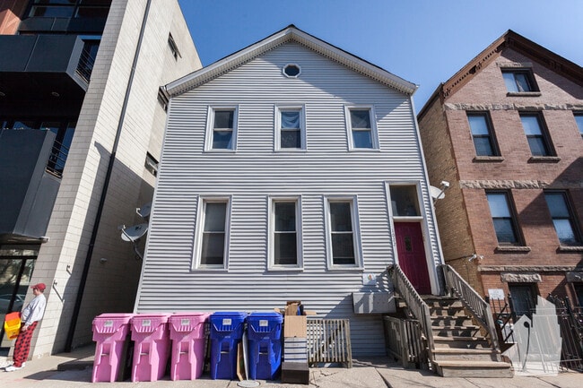 Building Photo - 1022 W Fry St Unit 1F