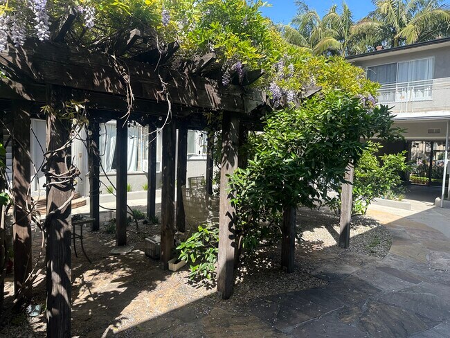 Photo - 1745 Winona Blvd Unit 7