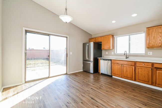 Photo - 525 S St Claire