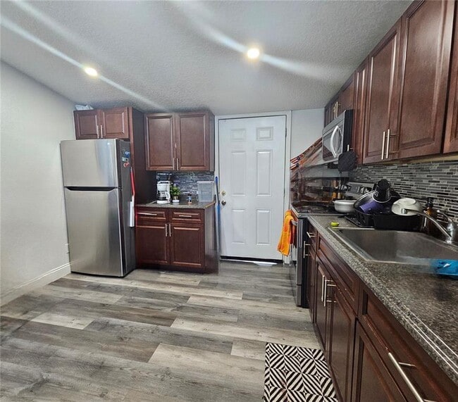 Photo - 2955 Sun Pointe Ct