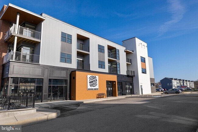 Photo - 170 Cambridge Blvd