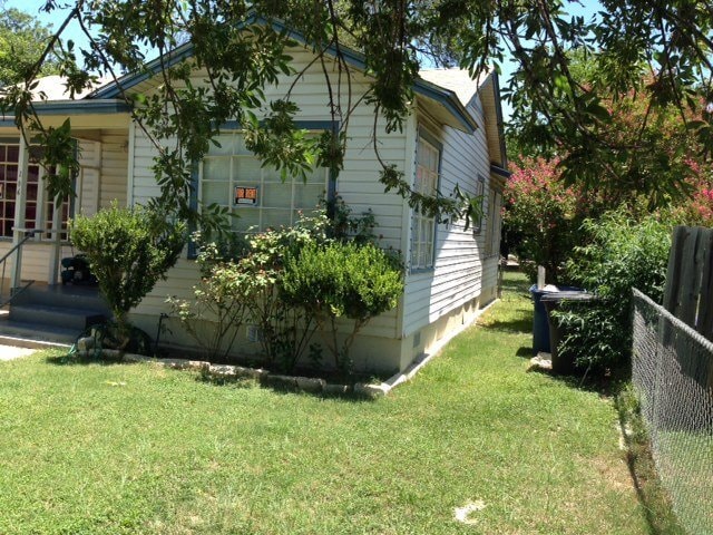 Photo - 206 Avalon St