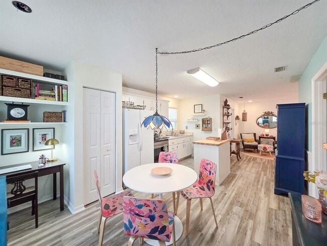 Photo - 216 S 5th St Unidad B