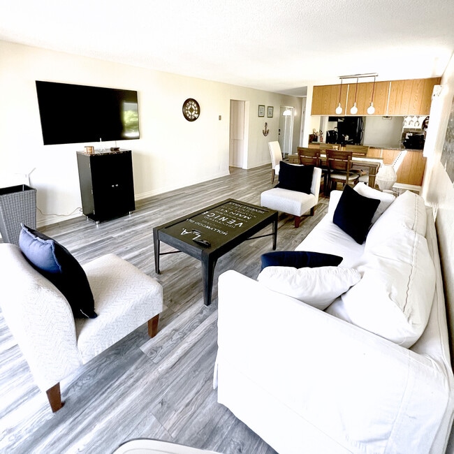 Photo - Hermosa Palm Haven