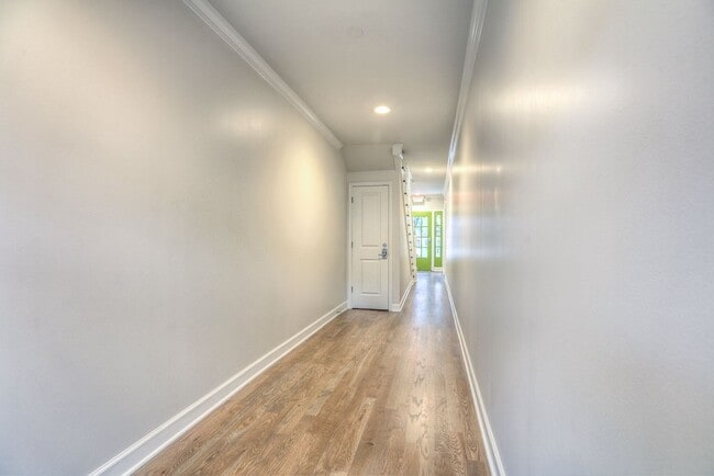 Photo - 1341 Cortlandt St Unit 2