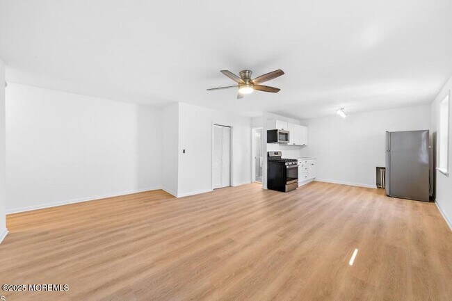 Photo - 10 Monmouth St Unidad B