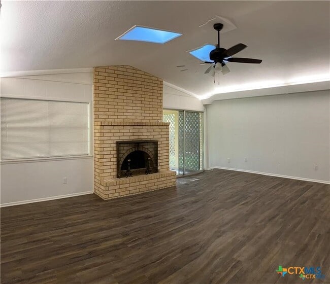 Photo - 1250 E Common St