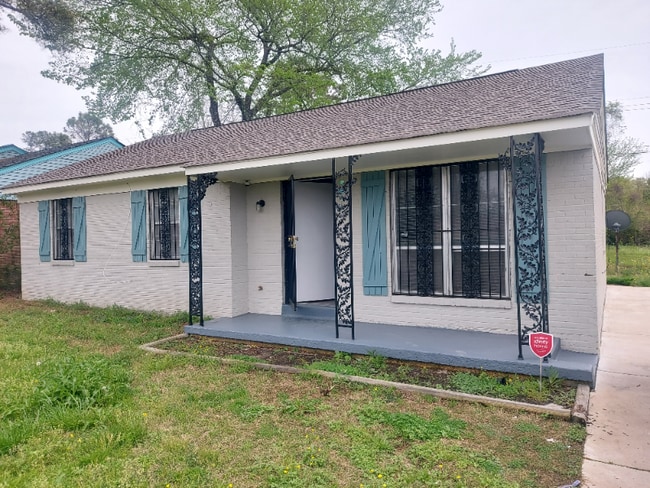 Photo - 797 Cavalier Dr