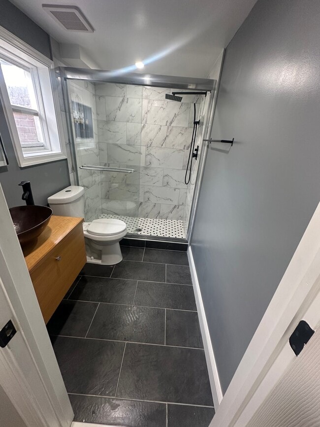 4918 North Capitol St NW Unidad Basement