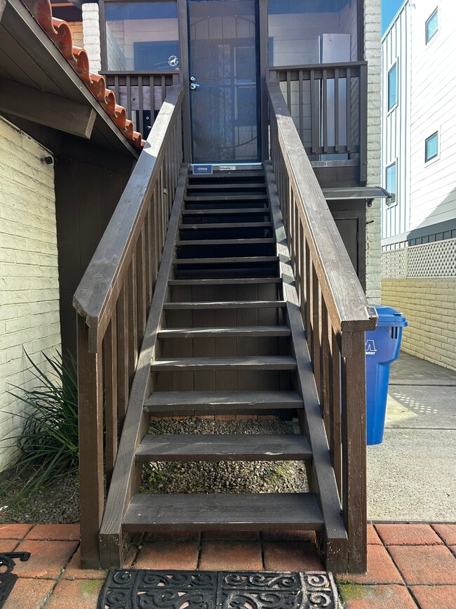 Building Photo - 1033 Grand Ave Unit Grand Ave