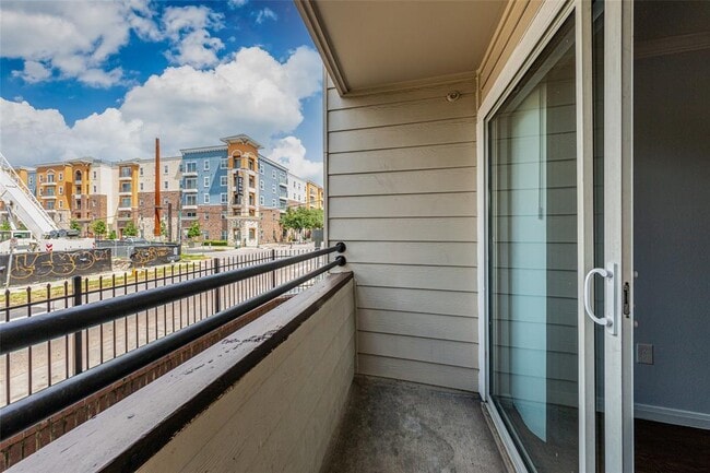 Photo - 501 W 26th St Unidad 104