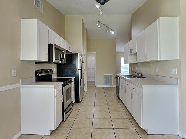 7881 Manor Dr