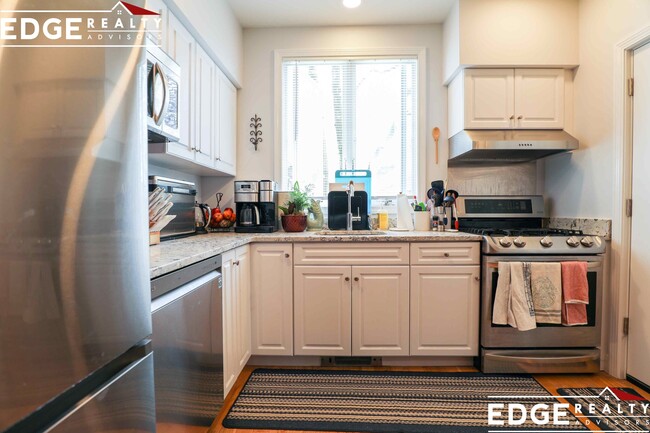 Building Photo - 45 Aldie St Unit 1