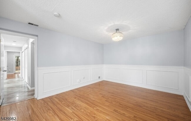 Photo - 3702 Riddle Ct