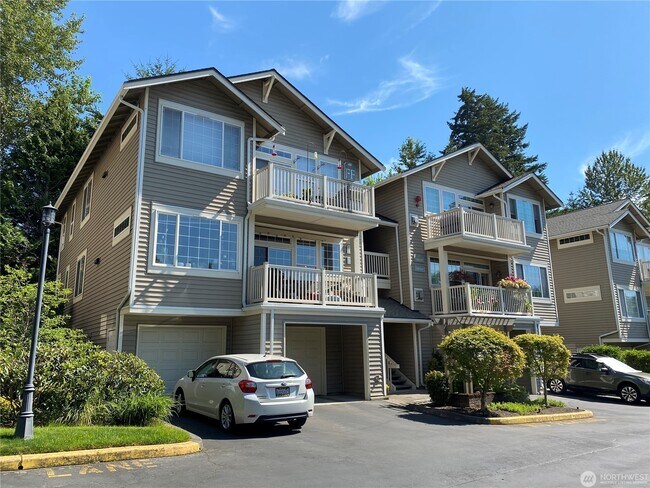 18664 NE 56th Ct Unidad FF1866