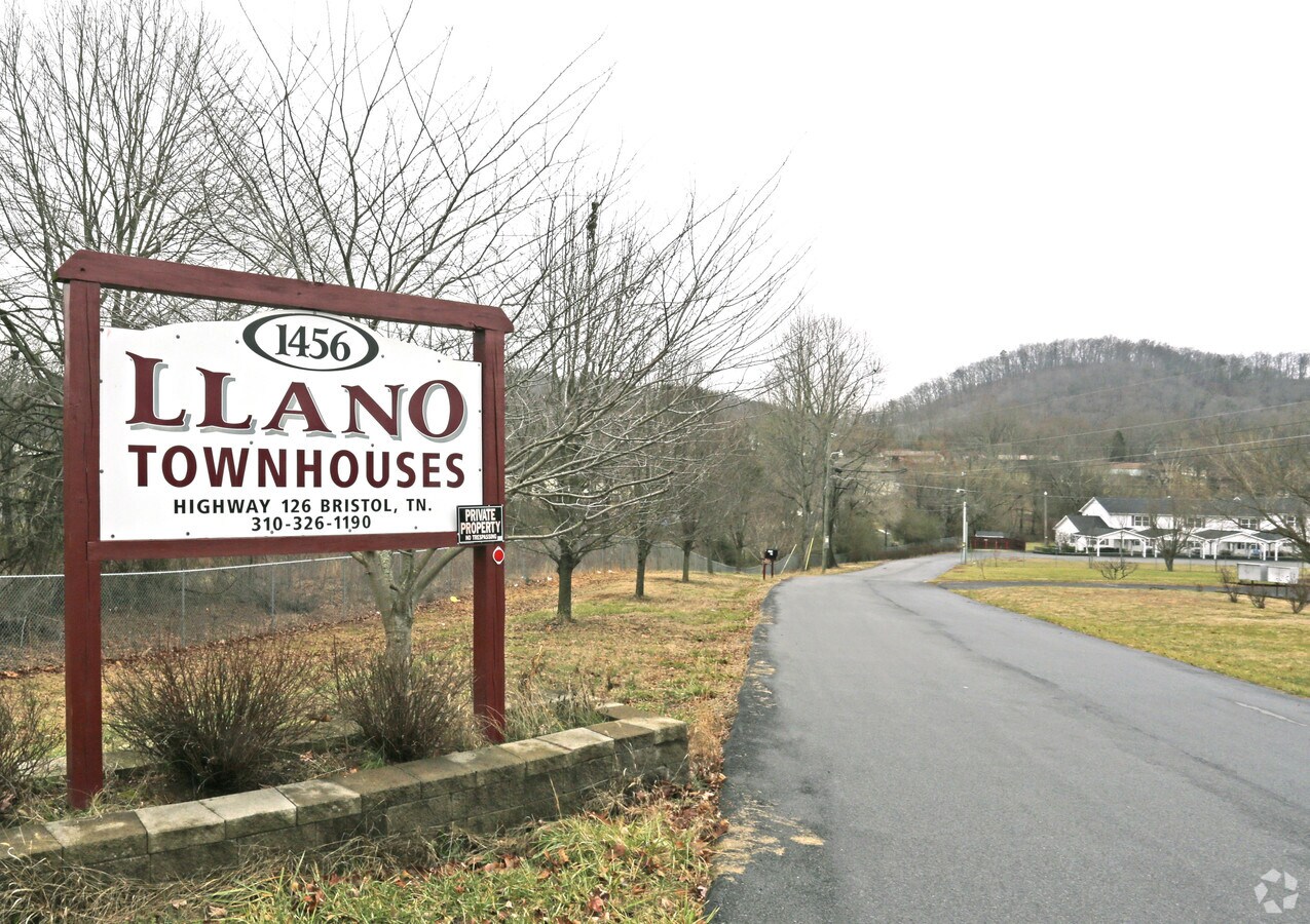Photo - Llano Townhouses