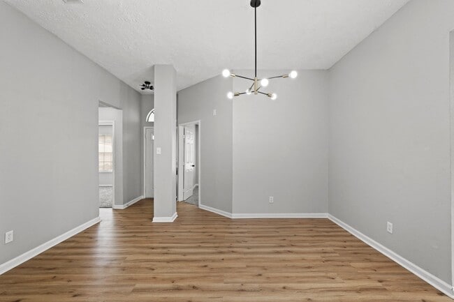 Photo - 7215 Trogon Ln