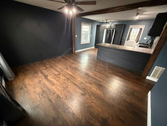 Photo - 6412 Marcy St